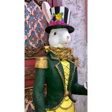 Tepsili Dev Servis Tavşanı Ayakta