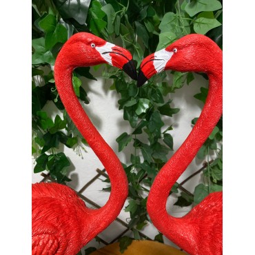 Kırmızı Flamingo Romantizmi: Sevgililer Günü Hediyesi