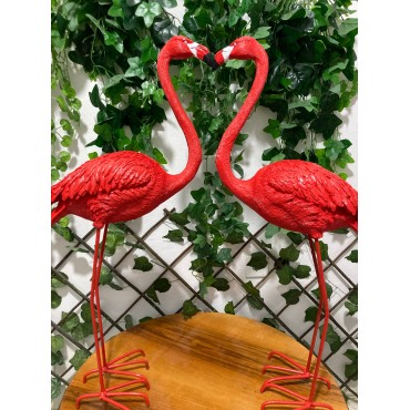 Kırmızı Flamingo Romantizmi: Sevgililer Günü Hediyesi