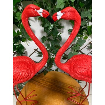 Kırmızı Flamingo Romantizmi: Sevgililer Günü Hediyesi