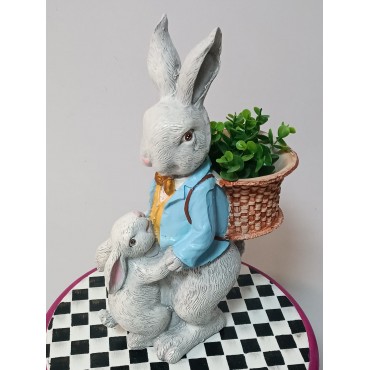 Sepetli Baba & Yavru Tavşan Dekoratif Biblo