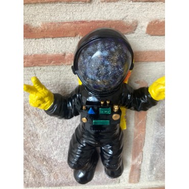 Astronot Duvar Biblo,Uzay