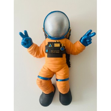 Astronot Duvar Biblo,Uzay
