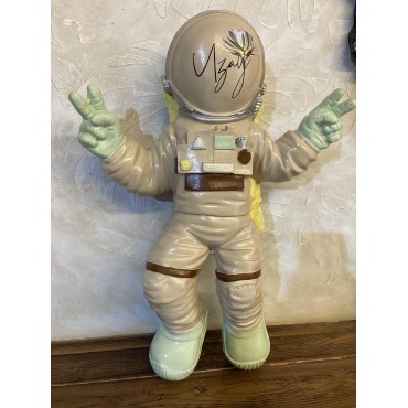 Astronot Duvar Biblo,Uzay