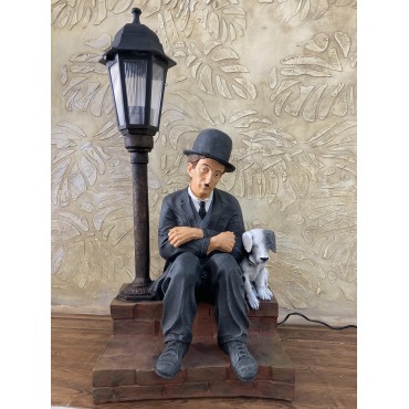 Charlie Chaplin Sokak Lambası