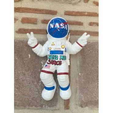 Astronot Duvar Biblo