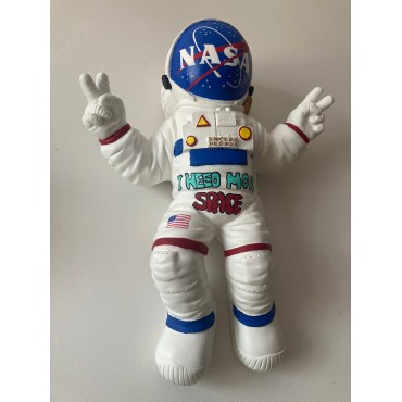 Astronot Duvar Biblo